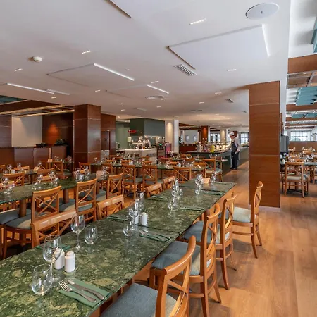 维多利亚名誉酒店 3*